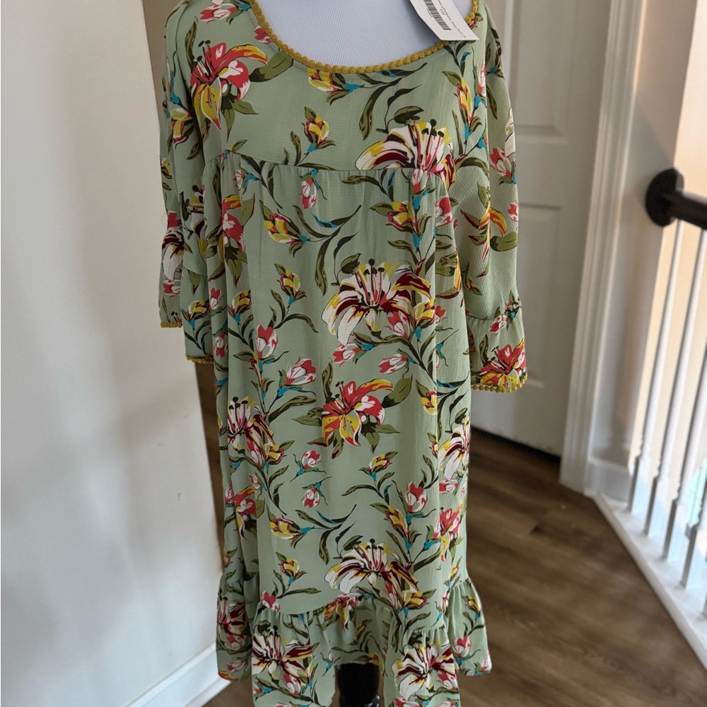 Floral Green Dress with Ruffle Hem